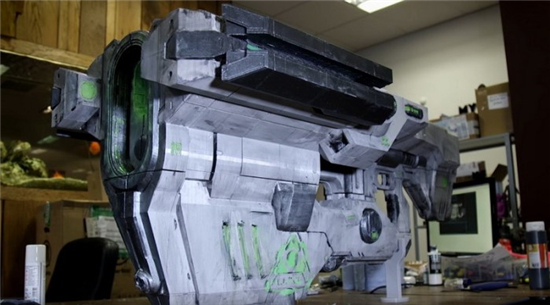 设计师3D打印经典电玩DOOM（毁灭战士）中的超强武器