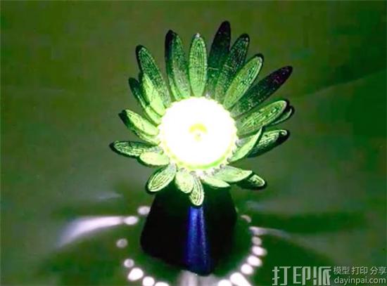 研究人员开发出在光线照射下会自动绽放的3D打印花 