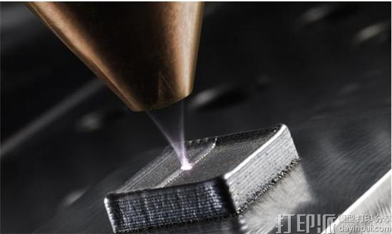 使用金属3D打印机是，应该怎么尽可能的防止火灾？