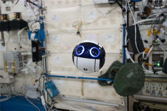 日本研发出自动摄影3D打印机器人Int-Ball 在国际空间站自主飞行捕获图像