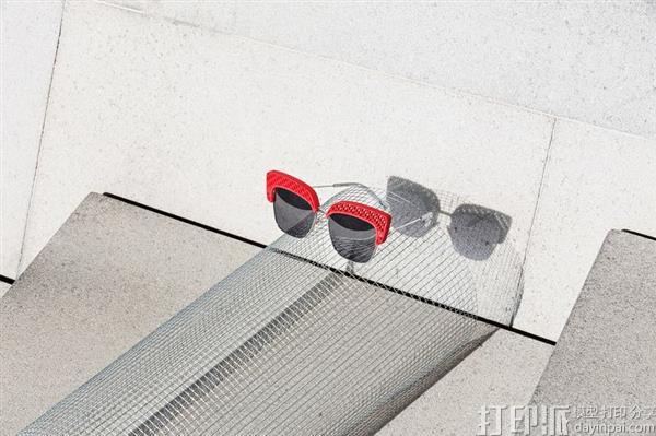 意大利眼镜品牌Safilo推出新的3D打印太阳眼镜系列OXYDO SS 2017