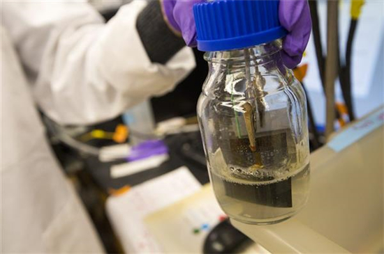 哈佛用细菌将二氧化碳CO2转化为可3D打印的生物聚合物