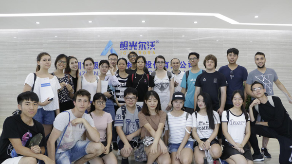 AIESEC大学生联手极光尔沃玩出新花样 推动3D打印创新教育