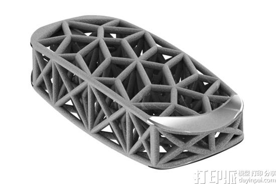美国完成首例4WEB生产的3D打印横向脊柱桁架植入手术