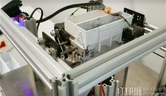 美国大学生开发出用于多材料金属3D打印的DMLM粉末沉积系统
