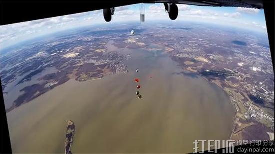 美国海军研发出3D打印的迄今为止最小的近距离隐蔽无人机CICADA