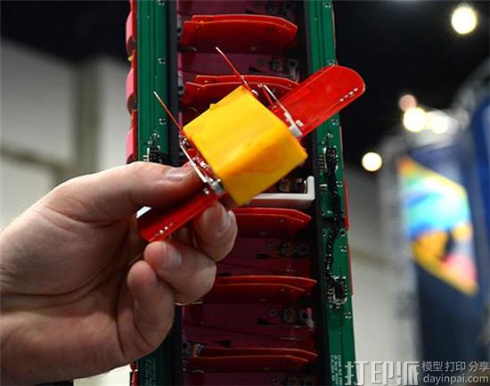 美国海军研发出3D打印的迄今为止最小的近距离隐蔽无人机CICADA