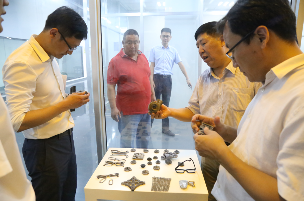 南京中科煜宸激光董事长邢飞一行参观考察中国3D打印创新中心总部