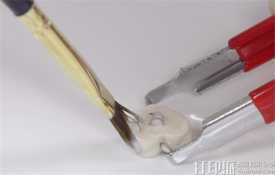 另类祭奠方式 西班牙殡仪公司Narbon将骨灰3D打印成独特物件