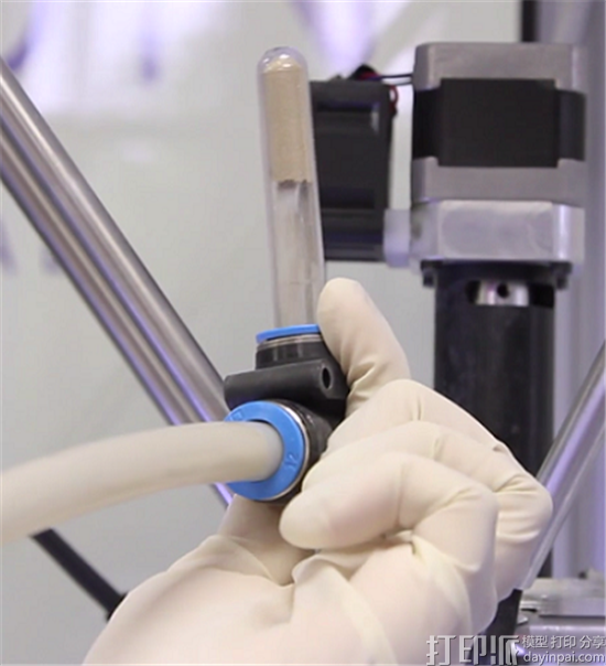 另类祭奠方式 西班牙殡仪公司Narbon将骨灰3D打印成独特物件