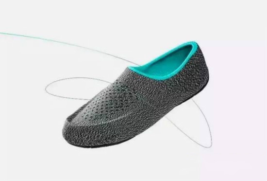 全球首款3D编织鞋火爆热销，中国小哥亲手设计