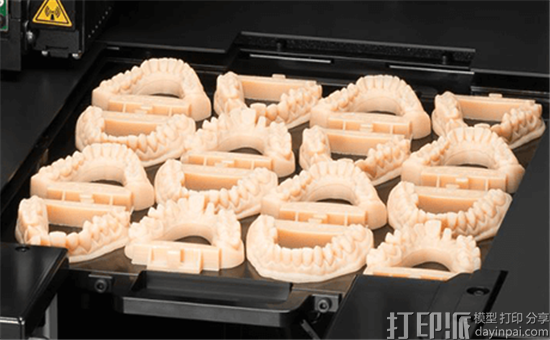 英国Dentech实验室用数字工作流程和3D打印重塑牙科医疗