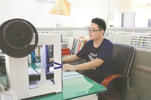 值得钦佩！两名小学老师携3D打印机奔赴西藏支教