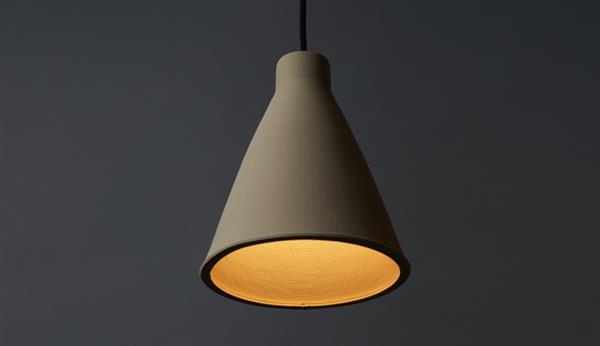家具设计师展示陶瓷3D打印吊灯灯罩Pelo 经典而优雅