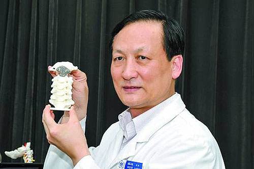 刘忠军凭借脊柱外科3D打印荣登