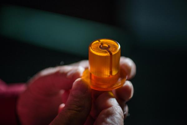 研究员用Carbon 3D打印技术用于酒测试的气锁装置