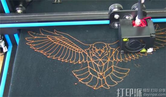 时尚新玩法 RCLifeOn创始人成功制作出带3D打印印花的T恤