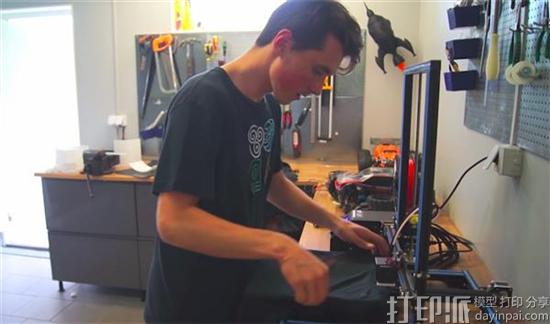 时尚新玩法 RCLifeOn创始人成功制作出带3D打印印花的T恤