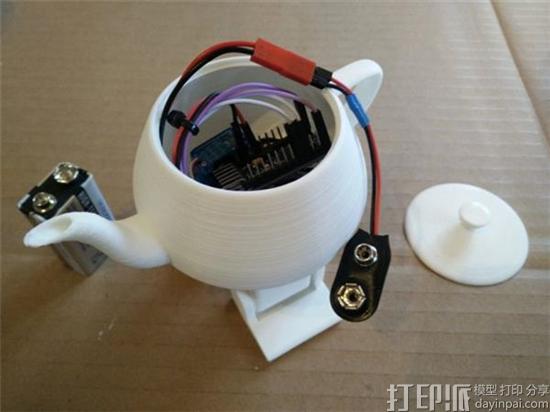 法国的创客制作出3D打印版的《美女与野兽》中“会跳舞”的茶壶 法国的创客制作出3D打印版的《美女与野兽》中“会跳舞”的茶壶