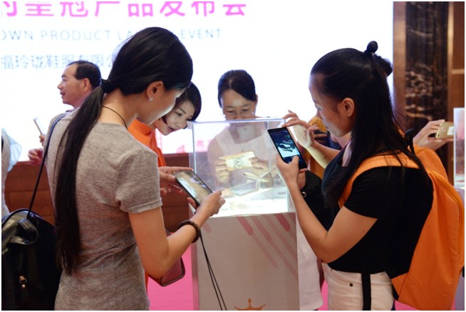 晋江制造业再次刷屏！首款3D打印“无跟鞋”登上T台