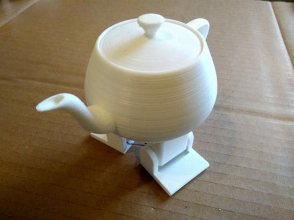 法国的创客制作出3D打印版的《美女与野兽》中“会跳舞”的茶壶