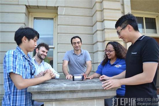 受折纸启发 伊利诺伊大学研究人员3D打印出爬行机器人