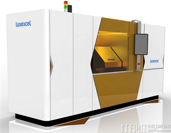 Luxexcel向美国视障公益组织交付其第一个眼镜片3D打印平台