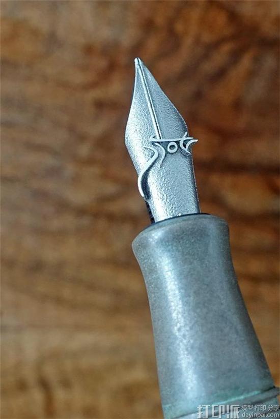 荷兰设计师推出高端奢侈的青铜材料3D打印钢笔