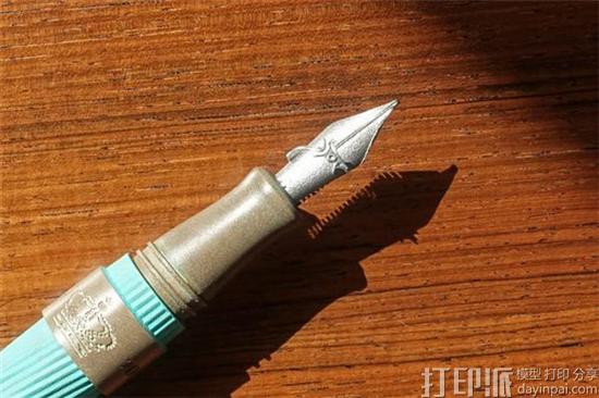荷兰设计师推出高端奢侈的青铜材料3D打印钢笔