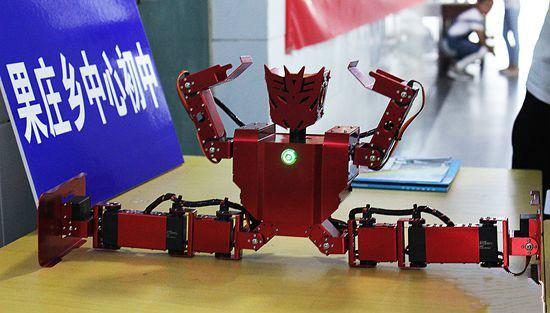 2017年机器人竞赛顺利开赛 3D打印&创意机器人成为全场焦点