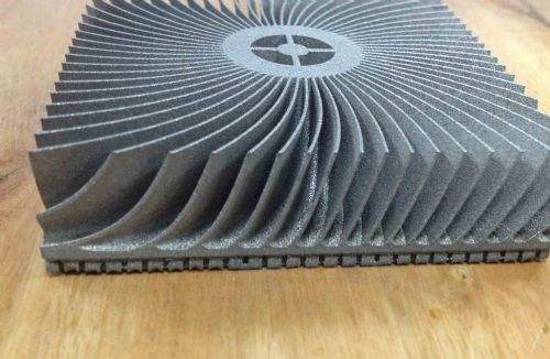 西安铂力特专注研发  抢占金属3D打印制高点