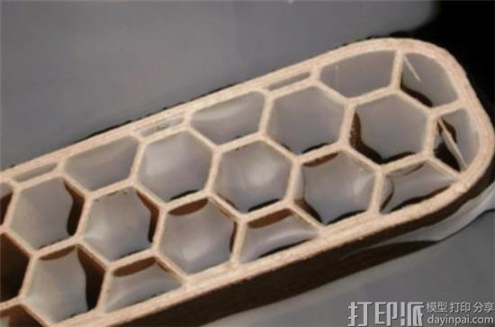 Kai Parthy推出了新的木质3D打印材料LAYWOODmeta5 能漂浮在水中