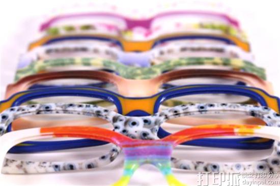 Stratasys的VeroFlex 3D打印材料可将眼镜的上市时间缩短至8周