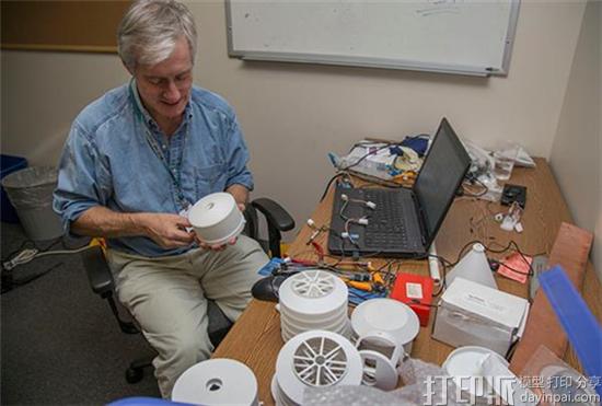 科学家花费400美元打造出3D打印小型气象站 具备完备的天气监测功能