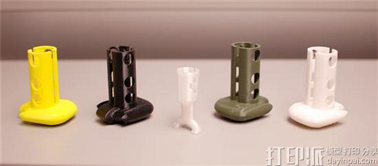 兽医为截肢的鹦鹉皮特定制3D打印假肢 使其重获新生