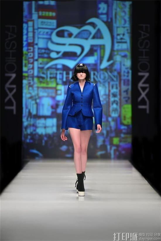 两双3D打印鞋亮相美国波特兰Fashion NXT时装周 售价175美元