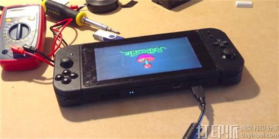 美国创客自制3D打印Switch游戏掌机复制品 用来玩任天堂复古游戏