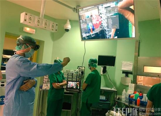 微软HoloLens混合现实眼镜帮助西班牙医生将手术时间缩短了一半