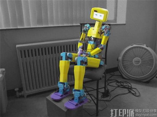 Choitek推出由90多分3D打印件组成的全尺寸人形机器人