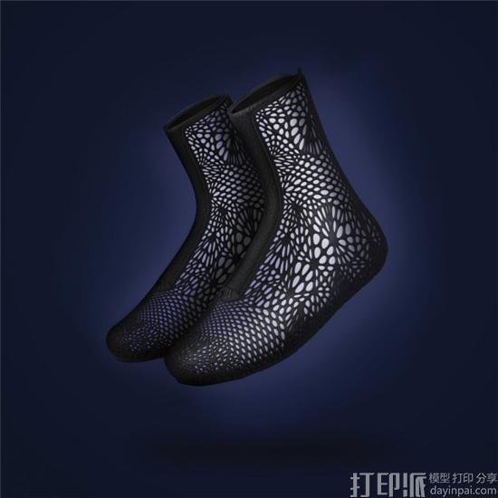 Leedoff工作室开发出能自动适应脚掌的3D打印靴子 并获得设计大奖