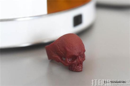 Lumi Industries推出多功能开源树脂3D打印机 售760美元