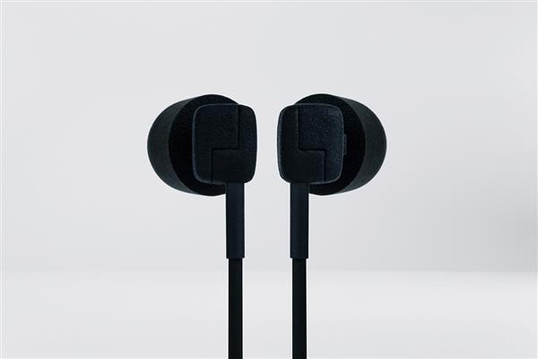 日本音响公司Kalkul推出3D打印有线耳机Kalkul 1.1