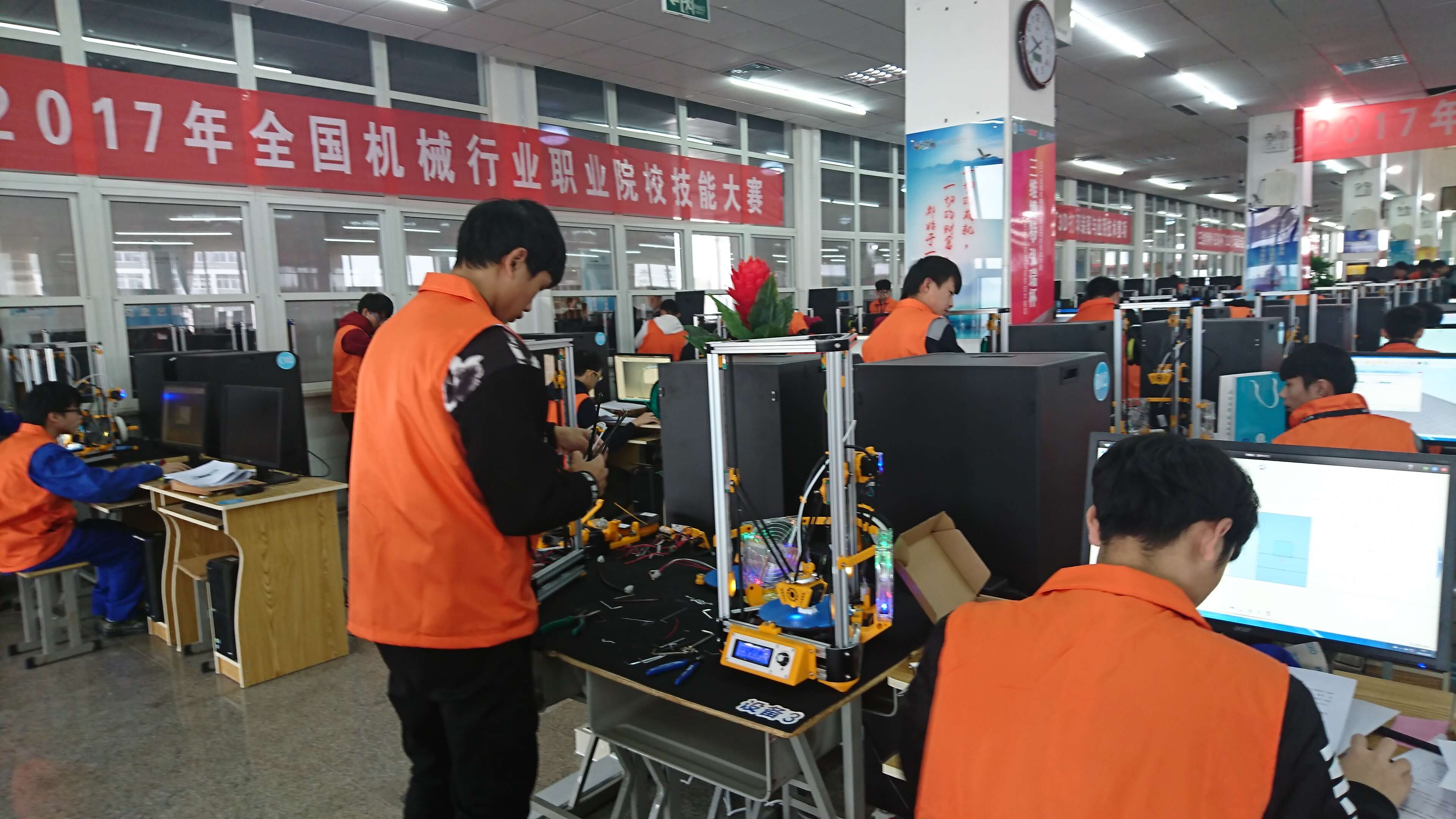 全国3D打印技术牛人齐聚潍坊安丘 进行技能大比拼
