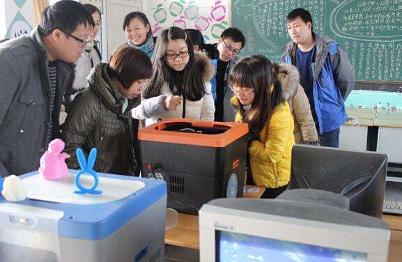 蓬江区教育局举办3D打印培训班  4300名教师学习3D打印技术