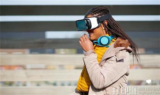 荷兰公益组织开发出防水3D打印VR眼镜 让残疾人可与海豚“游泳” 荷兰公益组织开发出防水3D打印VR眼镜 让残疾人可与海豚“游泳”