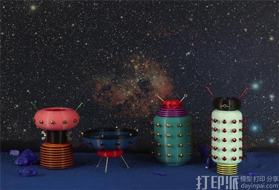 意大利设计师以UFO为原型设计并制作出3D打印花瓶系列