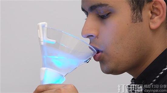 将水变成“酒” 研究人员开发出3D打印“虚拟”鸡尾酒杯 将水变成“酒” 研究人员开发出3D打印“虚拟”鸡尾酒杯