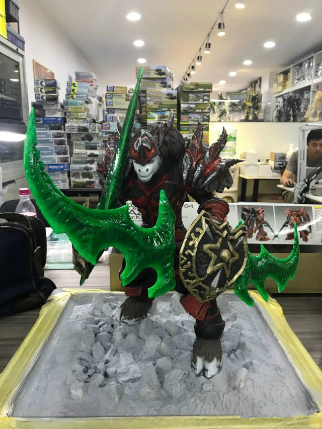 《魔兽世界》玩家历时一年，3D打印出母牛战雕像