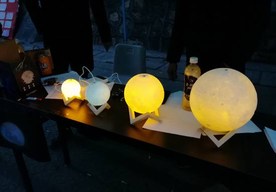 武昌理工学院大学生“3D打印月球灯”受热捧 月营业额超10万元