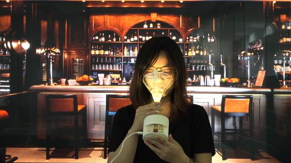 将水变成“酒” 研究人员开发出3D打印“虚拟”鸡尾酒杯